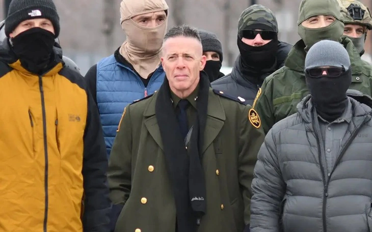 Thực hư thông tin đám đông hô vang 'kẻ giết người hàng loạt' nhắm vào tỉ phú Bill Gates? - Ảnh 3.