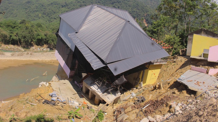 sạt lở đất - Ảnh 1.