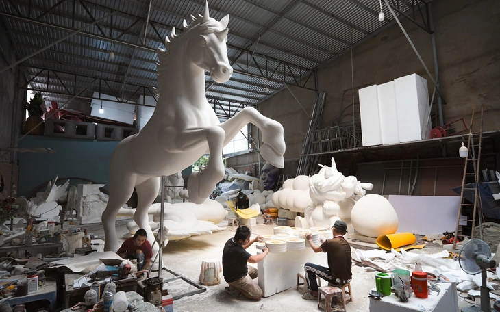 Đường hoa quay lại tại trung tâm Mỹ Tho sau 7 năm vắng bóng - Ảnh 5.