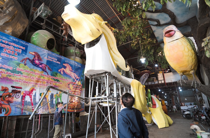 đường hoa Nguyễn Huệ - Ảnh 4.