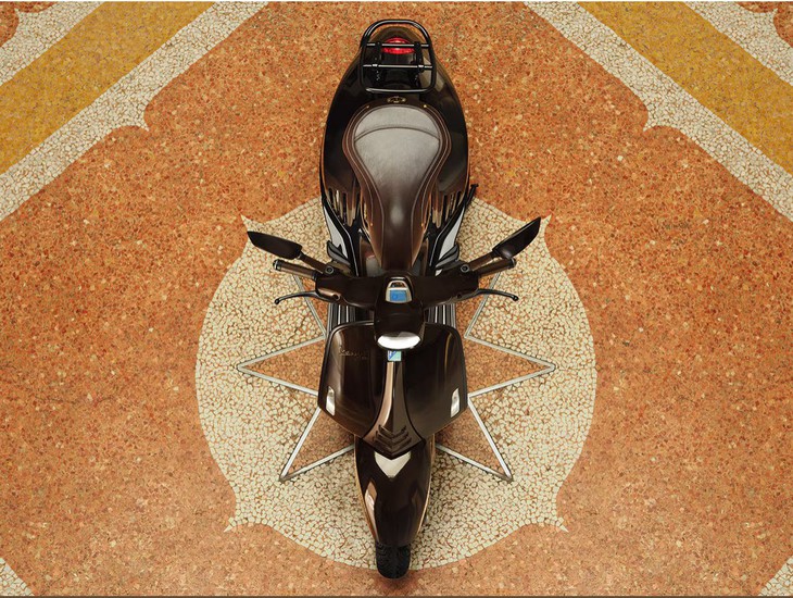 Vespa 946 Horse ra mắt đón năm Ngựa, về Việt Nam giá dễ gần 500 triệu đồng - Ảnh 7.