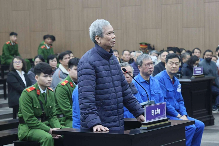 Cựu chủ tịch Vicem bị đưa ra xét xử vì xây tòa tháp ngàn tỉ rồi bỏ hoang, gây thất thoát 381 tỉ - Ảnh 1.