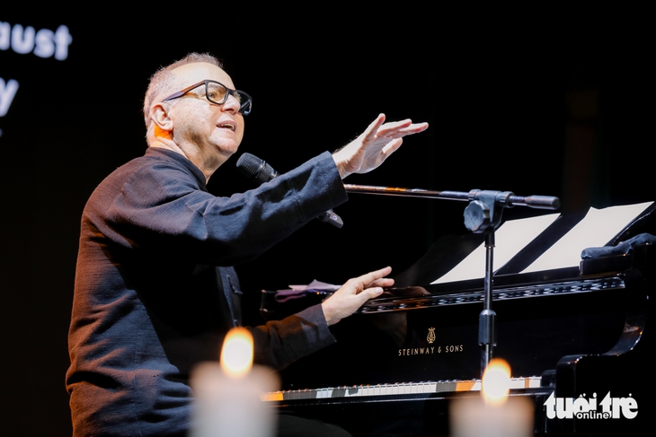 Đại biện Đức tại Việt Nam thắp nến tưởng niệm nạn nhân trong thảm họa diệt chủng Do Thái - Ảnh 4.