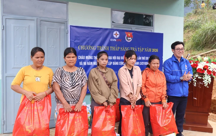 Niềm vui trong những ngôi nhà mới cận Tết - Ảnh 4. Niềm vui trong những ngôi nhà mới cận Tết - Ảnh 2.