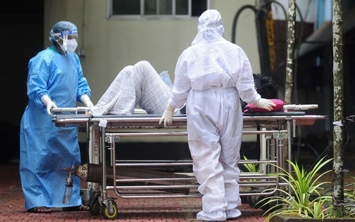 TP.HCM: Cách ly ngay trường hợp có dấu hiệu hô hấp, thần kinh bất thường tại Tân Sơn Nhất - Ảnh 2.