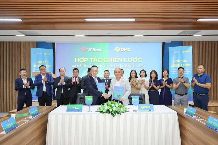 Ra mắt thẻ tín dụng tiêu dùng VPBank MWG Mastercard - Ảnh 4.