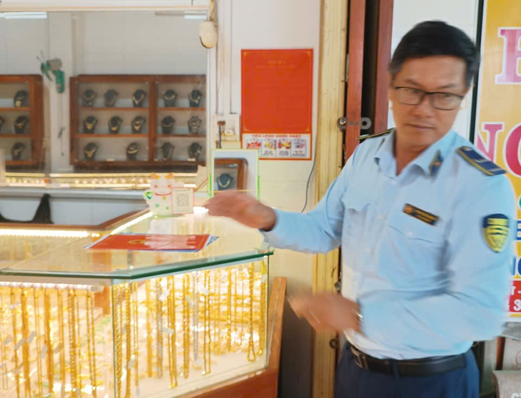 TIỆM VÀNG - Ảnh 1.