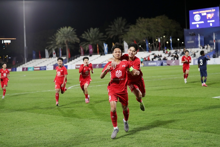 Ươm mầm cầu thủ trẻ: phải làm gì?: Cần đầu tư sân bãi, HLV giỏi - Ảnh 1. Ươm mầm cầu thủ: Lò đào tạo trẻ nơi mạnh như PVF, nơi sa sút, nơi không có gì - Ảnh 1.