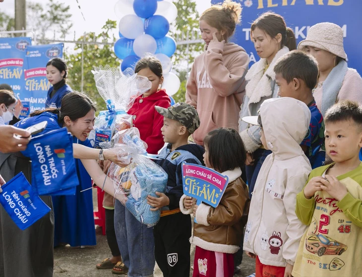 Long Châu tri ân đội ngũ chuyên viên y tế sau 1 năm cật lực phục vụ khách hàng - Ảnh 3.