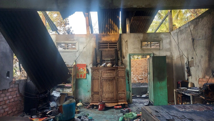 Cháu chế tạo bom xăng đốt nhà ông ngoại vì bị la rầy - Ảnh 2.