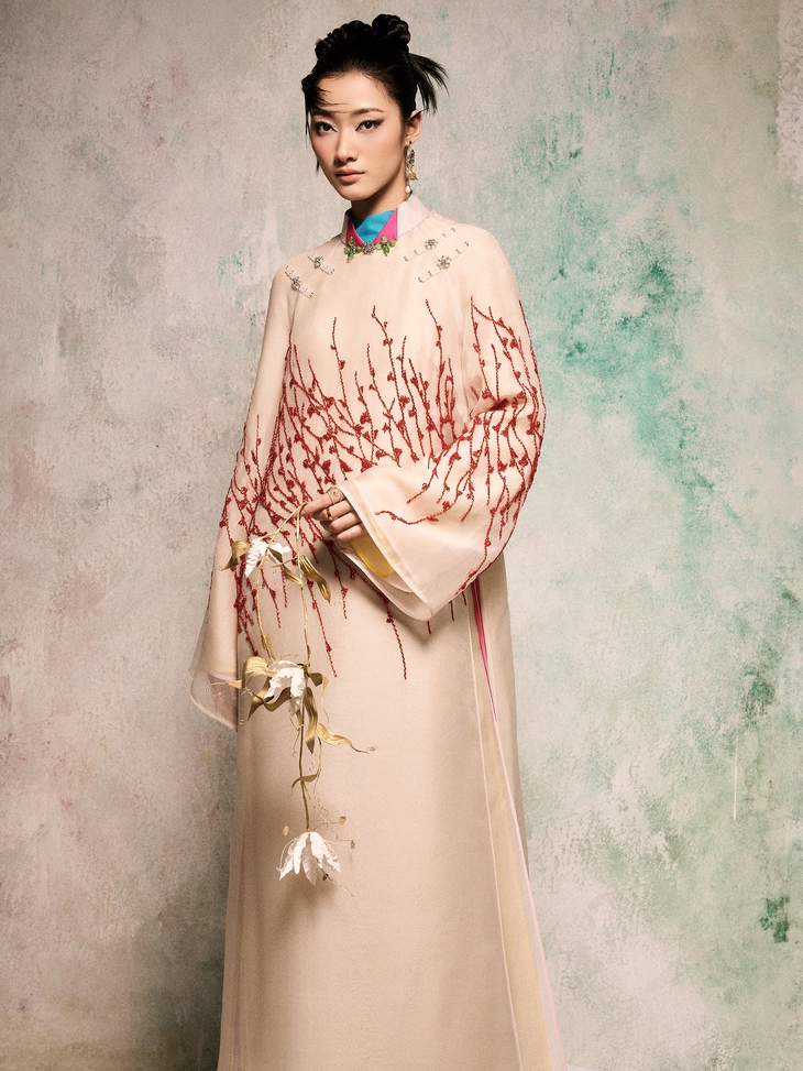 Áo dài linh mã ‘phi nước đại’ chào xuân Bính Ngọ 2026 - Ảnh 5. áo dài - Ảnh 5.