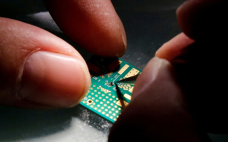 Hơn 300 sinh viên kỹ thuật giải bài toán tự động trong sản xuất bán dẫn - Ảnh 3.