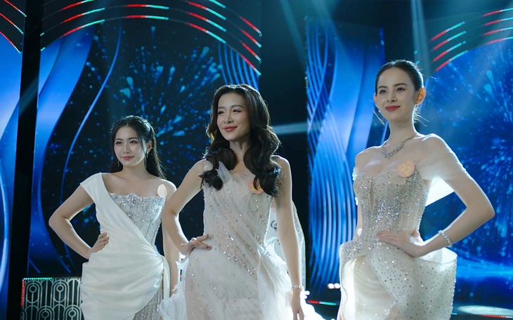 Đồng hồ đếm ngược bị phản ứng vì có cảnh nhạy cảm trong giờ vàng - Ảnh 2.