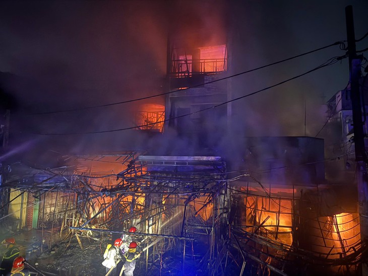 cháy nhà - Ảnh 2.