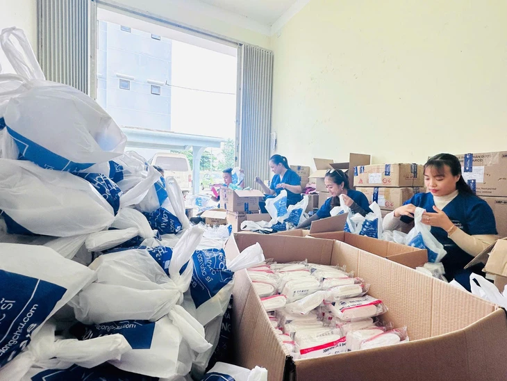 Long Châu tri ân đội ngũ chuyên viên y tế sau 1 năm cật lực phục vụ khách hàng - Ảnh 4.