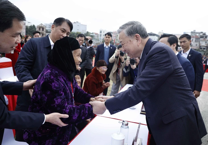 Tổng Bí thư Tô Lâm: Tiếp tục chung sức, đồng lòng đưa Cao Bằng tiến lên vững chắc - Ảnh 3. Tổng Bí thư Tô Lâm: Tiếp tục chung sức, đồng lòng đưa Cao Bằng tiến lên vững chắc - Ảnh 3.