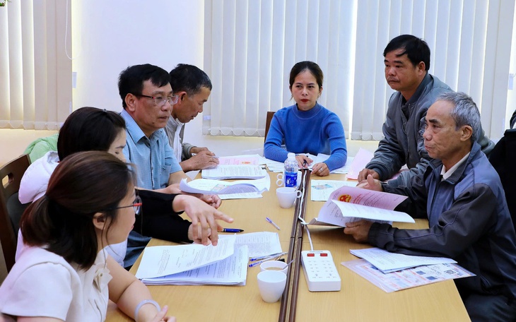 Lâm Đồng ban hành lệnh xây dựng khẩn cấp nhiều tuyến đường để đón du khách - Ảnh 3.