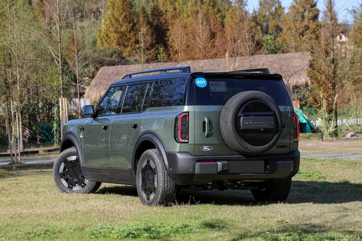Ford Bronco - Ảnh 6.