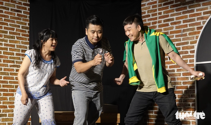 Nhóm kịch Đời ăn Tết sớm - Ảnh 3. Kịch Đời - Ảnh 3.