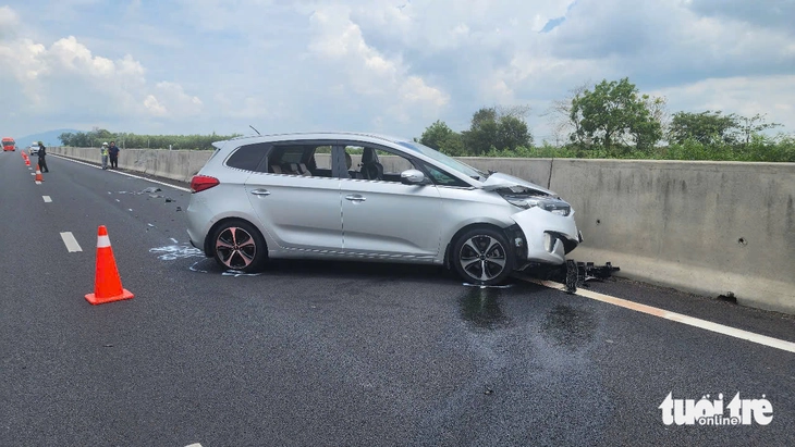 nổ lốp - Ảnh 3.