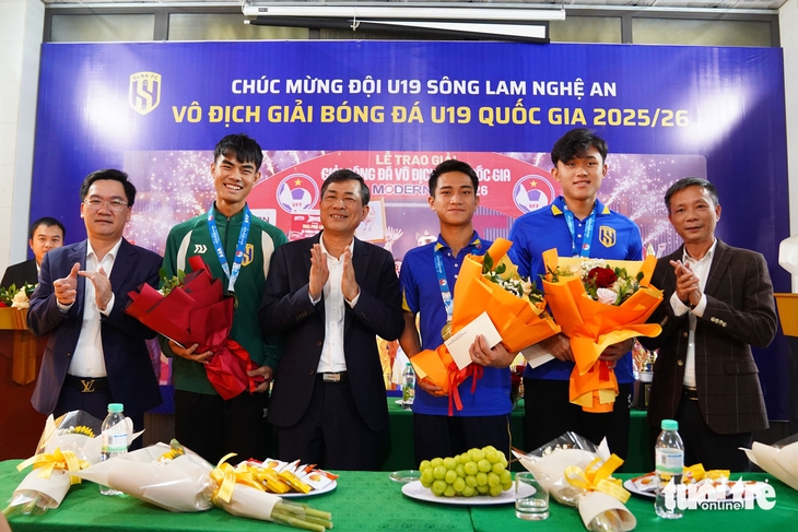 Sông Lam Nghệ An - Ảnh 4.