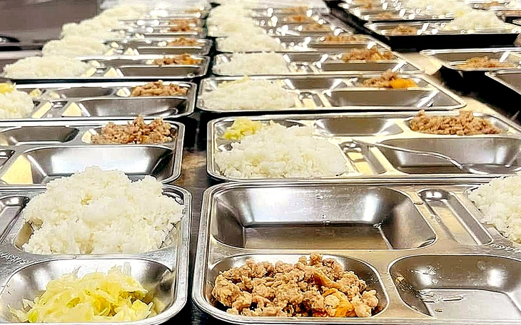 Các nước quản lý bữa ăn bán trú ra sao? - Ảnh 4.