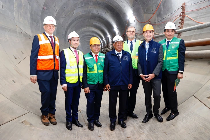 Chủ tịch Hội đồng châu Âu thăm dự án metro số 3 Hà Nội - Ảnh 3.