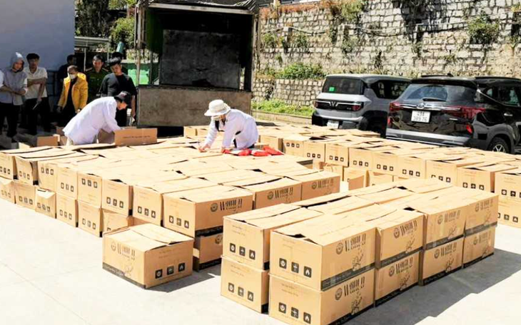 Lâm Đồng ban hành lệnh xây dựng khẩn cấp nhiều tuyến đường để đón du khách - Ảnh 2.