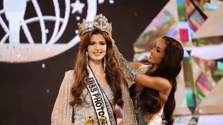 Người đẹp 18 tuổi đến từ Nga là Hoa hậu Liên lục địa 2025, Thu Ngân dừng chân top 23 - Ảnh 2.