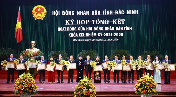 Phó Chủ tịch Quốc hội Đỗ Văn Chiến: Bắc Ninh hướng tới thành phố trực thuộc Trung ương trước 2030 - Ảnh 2. Phó chủ tịch Quốc hội Đỗ Văn Chiến: Bắc Ninh hướng tới thành phố trực thuộc Trung ương trước 2030 - Ảnh 3.