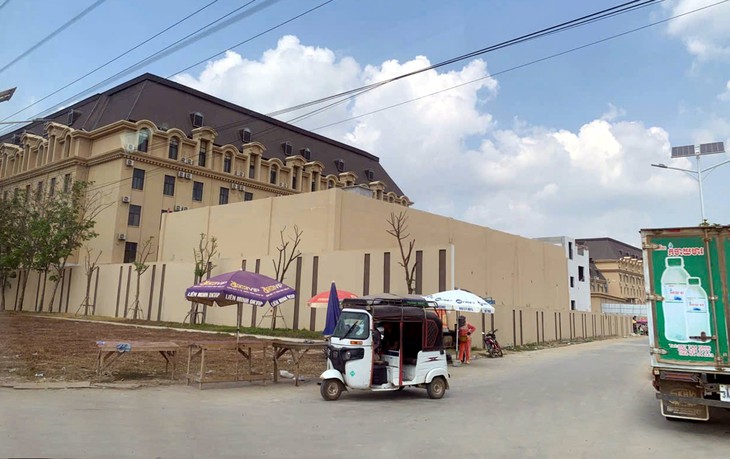 Triệt phá đường dây lừa đảo hơn 300 tỉ đồng ở Campuchia - Ảnh 4.