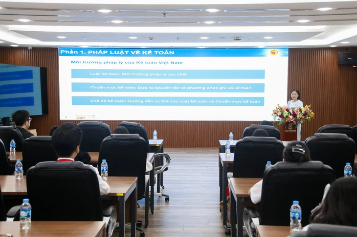 Cơ hội nhận học bổng 100% ngành kế toán khi đăng ký sớm tại UEF - Ảnh 4.