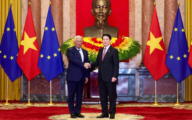 Chủ tịch Hội đồng châu Âu António Costa thăm Văn Miếu - Quốc Tử Giám - Ảnh 10.