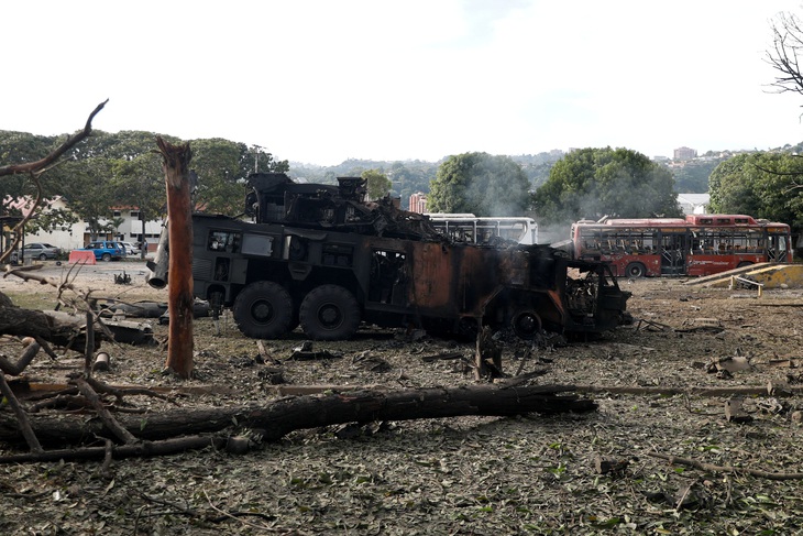 Người Venezuela lo âu sau đêm không ngủ ở Caracas - Ảnh 3.