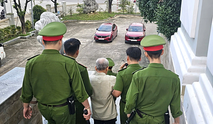 ân hận muộn màng - Ảnh 2.