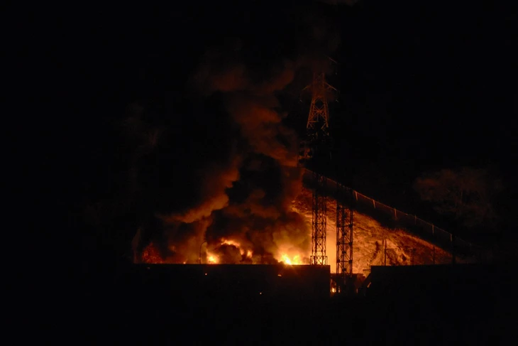 Mỹ tấn công, Chính phủ Venezuela tổng động viên, ban bố tình trạng khẩn cấp - Ảnh 2. Venezuela - Ảnh 2.