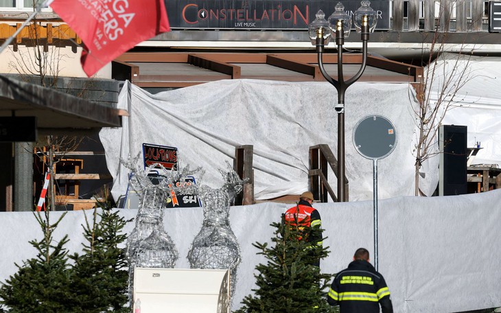 Tin nhắn cuối cùng và 40 giờ tuyệt vọng tìm con sau vụ cháy quán bar Thụy Sĩ - Ảnh 2.