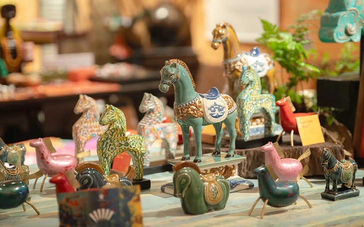 Người dân bắt đầu sắm Tết - Ảnh 2.