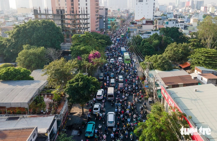 TOD Hàng Xanh đến cầu Bình Triệu: Đề xuất làm thêm cầu, nút giao cùng đường trên cao nối quốc lộ 13 - Ảnh 1.
