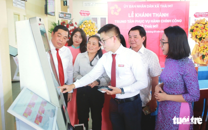 Xã cửa ngõ TP.HCM khánh thành Trung tâm phục vụ hành chính công với mức đầu tư hơn 2 tỉ đồng - Ảnh 4.