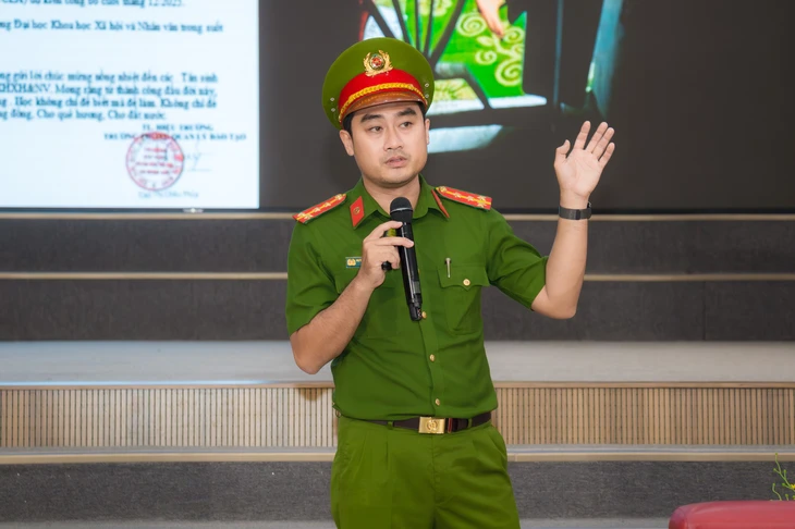 Công an TP.HCM: Tuyên truyền chống 'bắt cóc online' bằng kịch bản, vụ việc thật - Ảnh 1.