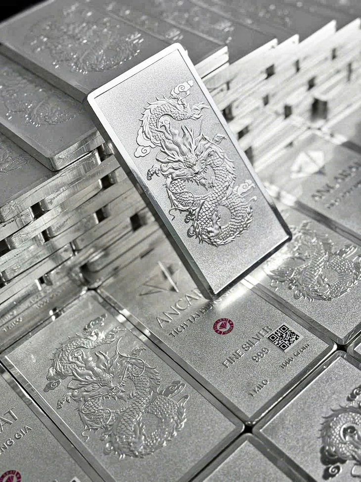 Sáng nay giá vàng trong nước giảm 5,1 triệu đồng/lượng - Ảnh 2.