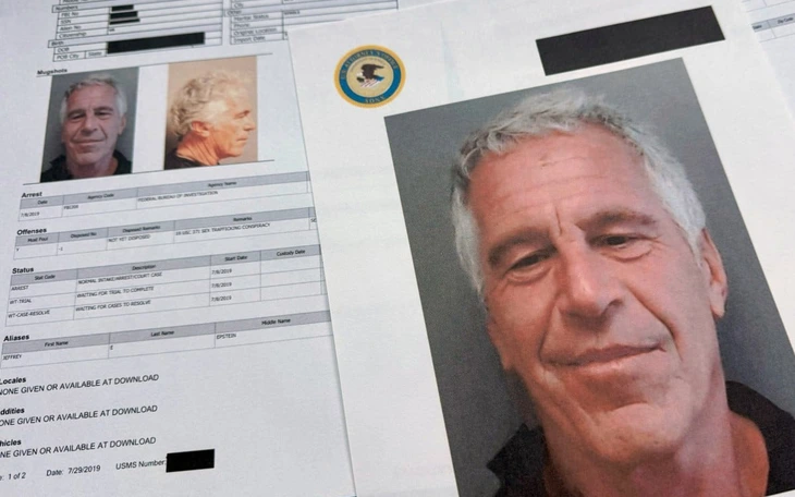 Cựu thân vương Anh, cố vấn an ninh Slovakia điêu đứng vì hồ sơ Epstein - Ảnh 3.