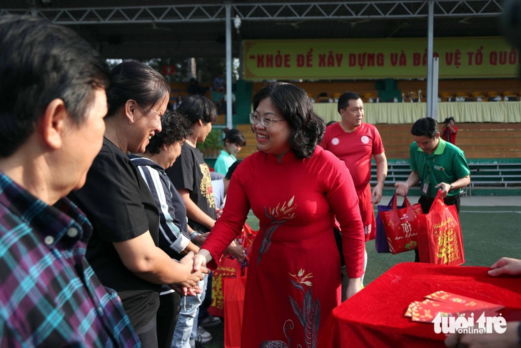 Bóng đá TP.HCM 'uống nước nhớ nguồn' - Ảnh 2.