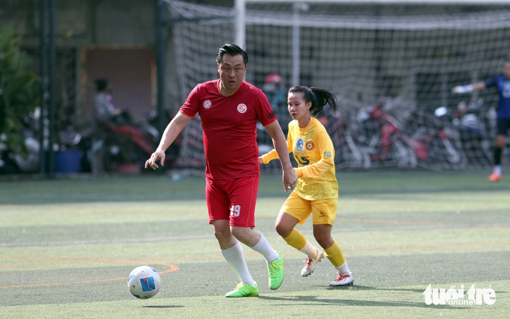 Bóng đá TP.HCM 'uống nước nhớ nguồn' - Ảnh 7.