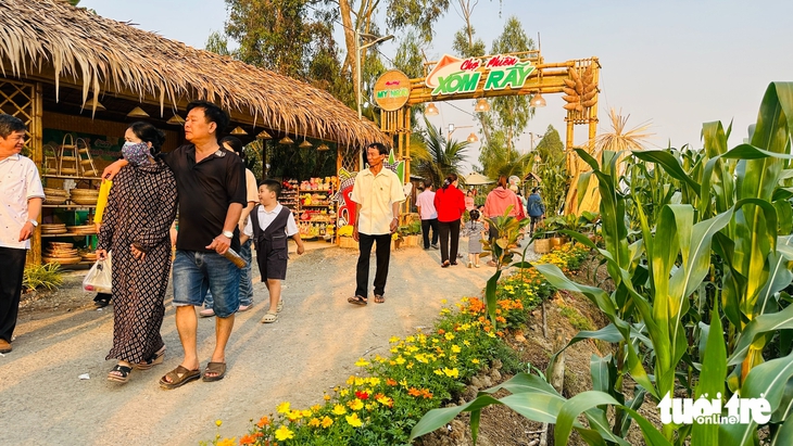 chợ phiên Xóm Rẫy - Ảnh 4.