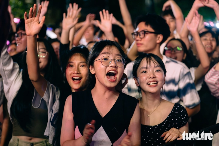 Học sinh tổ chức đêm nhạc Tuổi Hồng Minh Khai quy tụ nhiều sao trẻ - Ảnh 7.