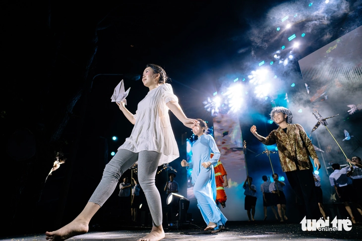 Tuổi Hồng - Ảnh 15.