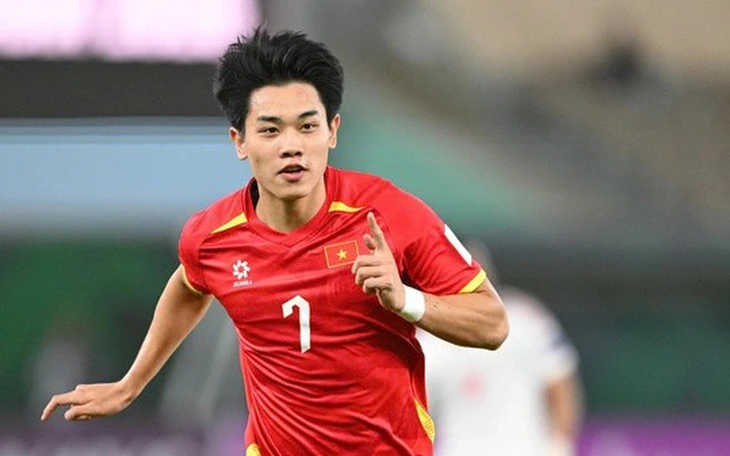 Đình Bắc lập 'siêu kỷ lục', làng bóng đá châu Á ngỡ ngàng - Ảnh 3.