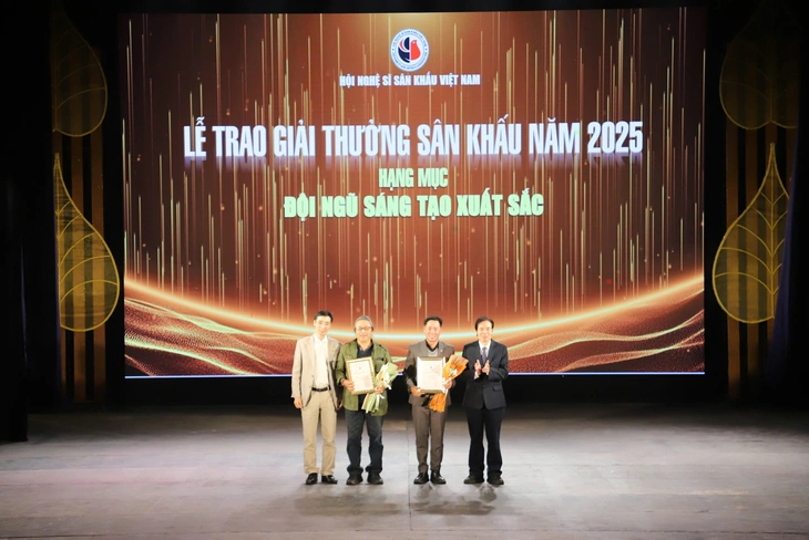 Giải thưởng sân khấu năm 2025 không có giải A nào, các nhà hát địa phương thắng thế - Ảnh 1. Giải thưởng sân khấu năm 2025 - Ảnh 1.